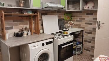 2 otaqlı mənzil vasitəçisiz: Binəqədi rayonu,6-cı mkr,5 mərtəbəli binanın,1-ci mərtəbəsində, 2 — 5