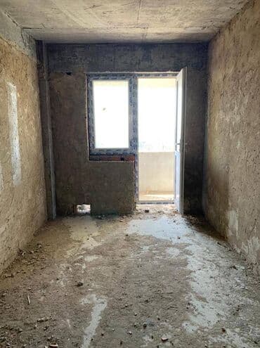 18 yaşdan aşağı iş: 3 otaqlı, Yeni tikili, m. Xalqlar Dostluğu, 105 kv. m — 9