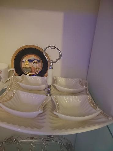 Zərif dizaynlı porselen qəlyanaltı/furshet seti - 1 böyük kvadrat lalafo.az -da Zərif dizaynlı porselen qəlyanaltı/furshet seti - 1 böyük kvadrat