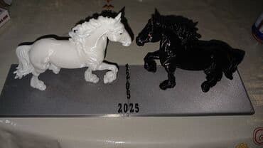 ağ qara profil şəkilləri: Фигура, Пластик — 2