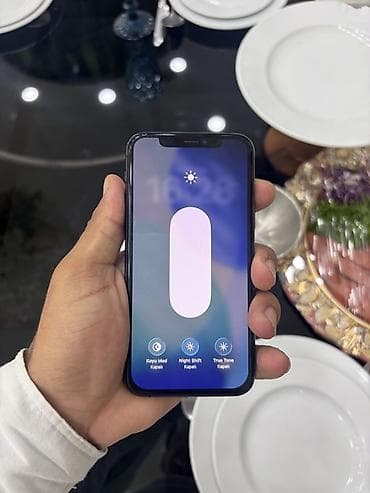 IPhone 11 Pro, 64 GB, Space Gray, Face ID — 2