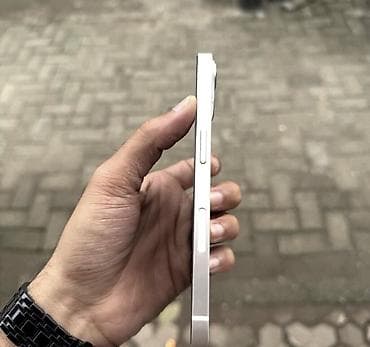 irşad 13: IPhone 13, 128 GB, Ağ, Zəmanət, Simsiz şarj, Face ID — 5