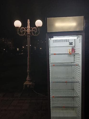 eynək vitrin: Vitrin tipli içki/sərinləşdirici soyuducu - Şüşə qapılı, tək qapı — 1
