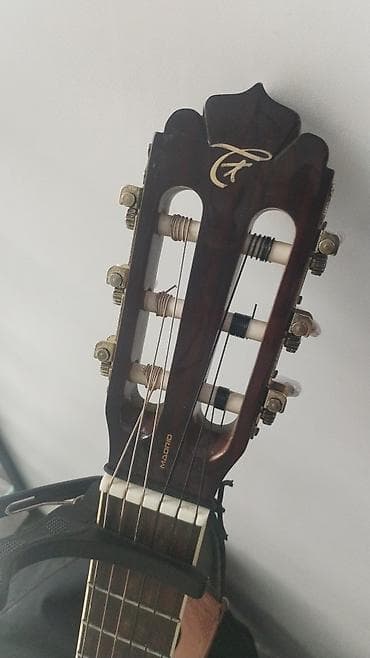 Klassik gitara