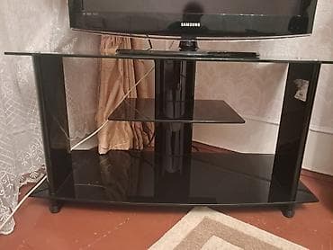 İşlənmiş, Düz TV altlığı, Polkalı, Şüşəli