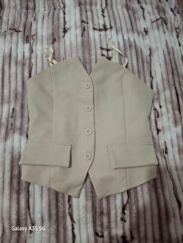 Bej rəngli qadın jileti/top – düyməli model - Formaya uyğun, V-kəsimli