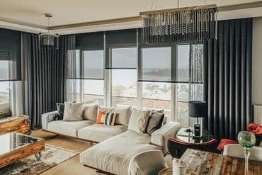 Zebra rulon pərdə – ev və ofislər üçün müasir günəşdənqoruyan həll -