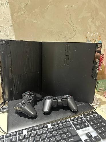 pilesdesin 4: PlayStation 3 Slim oyun konsolu paketi Komplekt: - PS3 Slim konsol - — 4
