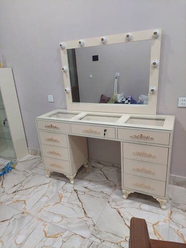 salon üçün divanlar: Moykasız, Siyirməli, Polkasız, Şüşə, Türkiyə, Kredit yoxdur — 3