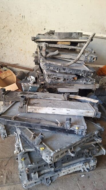 qum adası qəsəbəsi: Müxtəlif növ təkrar emal materiallarını qəbul edir. Buraya enerji — 8