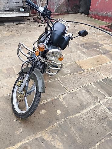 06 sekilleri cekmek: 50 sm3, 3928 km — 5