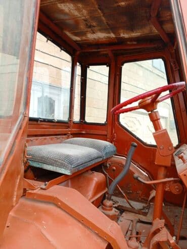 mtz 921.3: Traktor T-16 Traktor tam işlək vəziyyətdədir, otur sür. Heç bir — 2