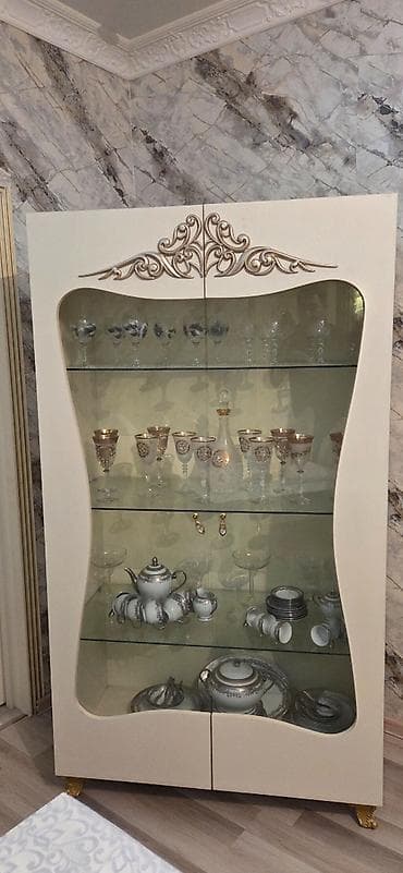 Komod, TV altlığı