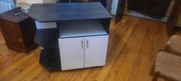 pləkən: Künc Tv altlığı, Polkalı, Laminat — 1