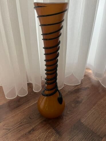 Bir vaza lalafo.az -da — 1 Bir vaza — 1