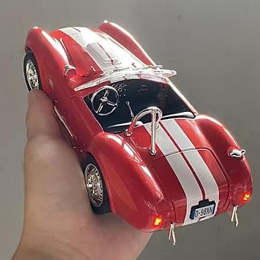 oyun disk: Kolleksiya üçün klassik idman avtomobili modeli – qırmızı rəngli, iki — 2