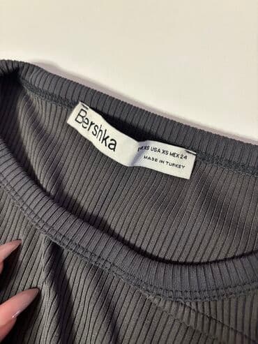 женские футболки и майки в полоску: Кофта бершка 😻
носилась 1 раз, состояние идеальное
размер XS — 1