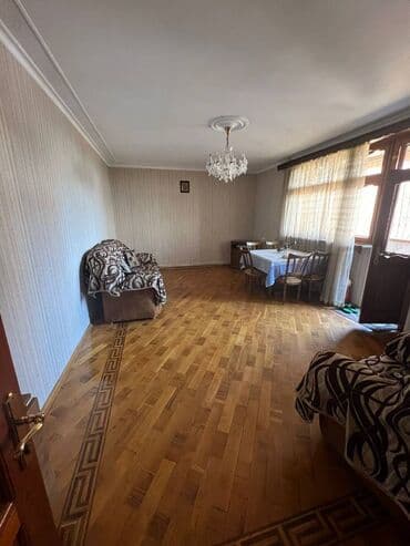 şəhər bağları mənzil satılır: Bakı, 3 otaqlı, Köhnə tikili, m. Xalqlar Dostluğu, 100 kv. m — 3