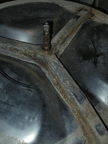 dəmir qap: Paltaryuyan üçün ehtiyat hissələri dəsti Təqdim olunur: - Baraban — 8