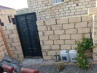 ev ve torpaq: 3 otaqlı həyət evi - Plan: qonaq otağı mətbəxlə birlikdə, 2 yataq — 8
