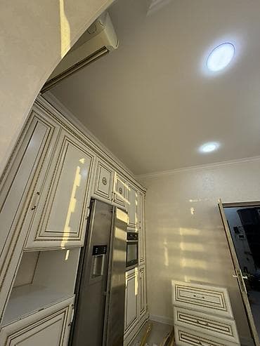 yataxt dəsdi: Klassik-lüks üslubda tam mebel dəsti Tərkib: - Qonaq otağı dəsti: 3 — 7