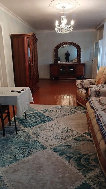 100 manata kiraye evler ayliq: 3 otaqlı mənzil – geniş və işıqlı zal, ayrı mətbəx Xüsusiyyətlər: - — 4