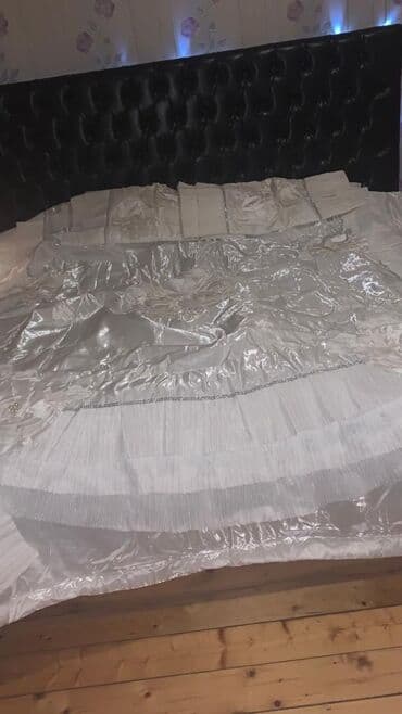 evde qal wekiller: Yataq üçün Yeni Yataq örtüyü, Ünvandan götürmə — 3