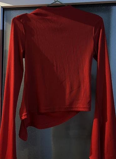 Svitşotlar: Qırmızı qadın bluz/köynək - Model: Uzunqol, dairəvi yaxa - Parça — 2