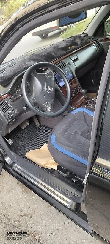 kon: Mercedes-Benz E-Class: 2.7 l | 2000 il Sedan — 8