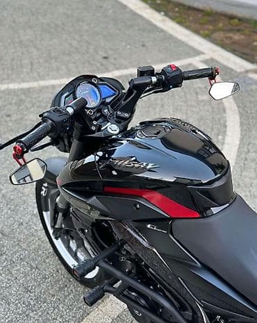 kuqo m4: Bajaj 200 sm3 — 4