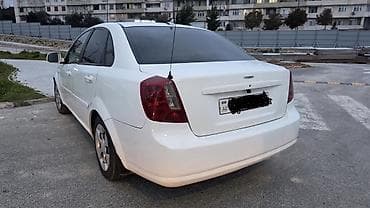 changan uni t: Daewoo Gentra: 1.5 l | 2014 il Sedan — 4