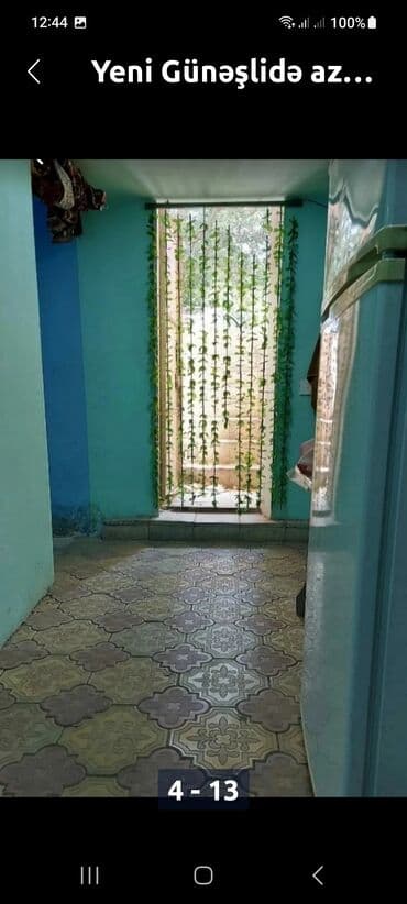 ayaqyolu: 4 otaq bir zaldı.Ayaqyolusu və çöldə 6 kvadrat yeri var.Hazırda dərzi — 10