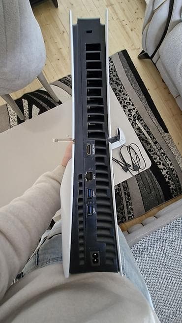 pes 2022 mobile: PlayStation 5 (Disk sürücülü versiya) oyun konsolu Xüsusiyyətlər: - — 2