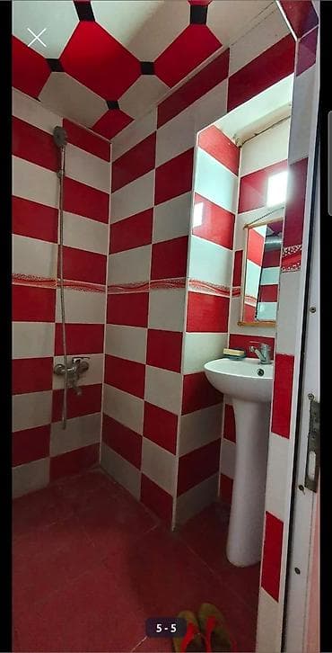 berdede evler: Qara Qarayev metro yani Ayla sadliq sarayinin qabaginda olan 5 — 5