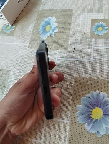 Problemsiz telefondur, ustada olmayıb zaryatka əla saxlayır, 128 — 5