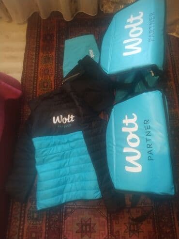wolt kuryer çantası: Wolt kuryer dəsti Məhsul tərkibi: - 2 ədəd Wolt PARTNER termo — 3