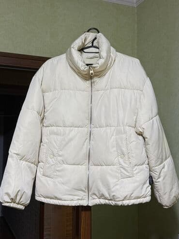 hicabli geyimler: Puxovik kurtka, PULL&BEAR, XS — 2