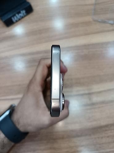 iphobe se 2016: IPhone 16 Pro, 128 GB, Natural Titanium, Face ID — 4