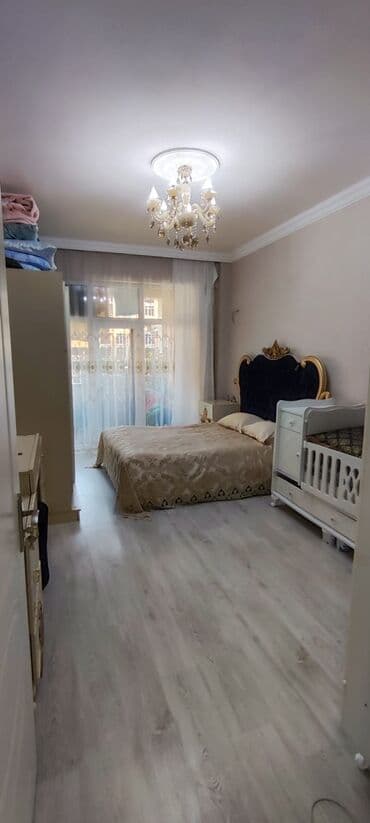 tələbələr üçün kirayə evlər otaq yoldası: Mənzil SHİBİYƏM. 2 oraqli əsyali mənzildir. Bagcaseher yasayis — 3