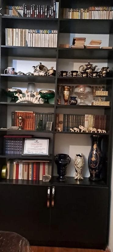 Kitab Rəfi Satılır. Ünvan Şüvəlan Mir Mövsüm Ağa yaxınlığı