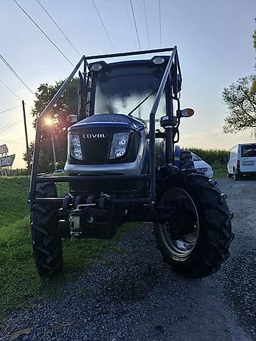Lovol 404-III traktor - Güclü və qənaətcil dörd silindrli dizel