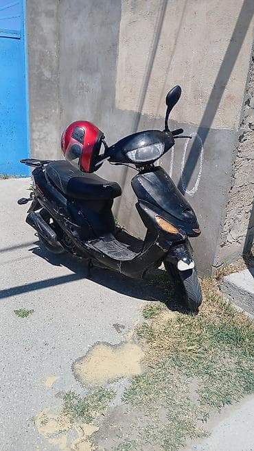 moto 150cc: Qara rəngli şəhər skuterı - Gündəlik şəhər istifadəsi üçün kompakt — 1