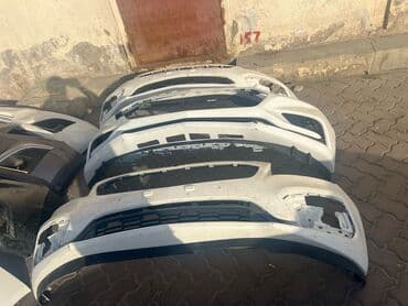 ford fusion qabaq bufer: Müxtəlif markalar üçün olan ağ rəngli avtomobil bamperləri. Bu — 2