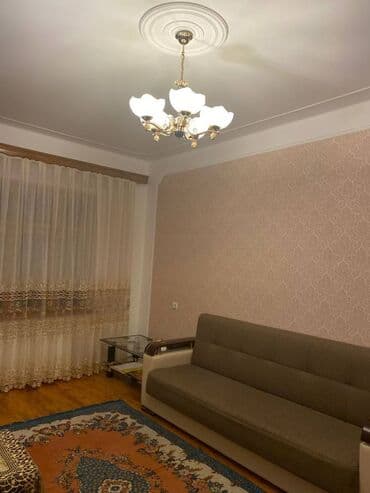 saracli 9 mkr: Bakı, Yeni Günəşli Massiv D, 3 otaqlı, Köhnə tikili, 85 kv. m — 2