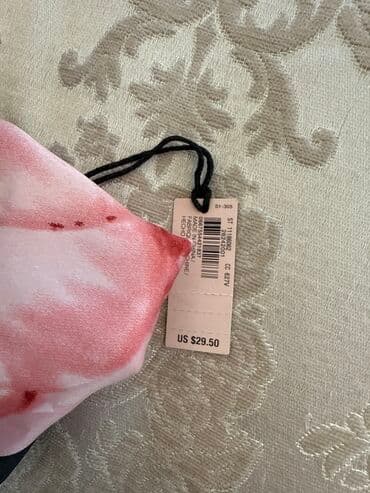 xari bulbul simvolu: Victoria’s Secret kvadrat şərf - Brend: Victoria’s Secret - Dizayn — 3