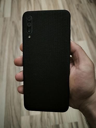 samsung netbook: Samsung Galaxy A70, rəng - Göy, Barmaq izi — 4