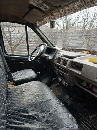 təkər 245 70 16: GAZel mikroavtobus – yaşıl rəng, yüksək damlı kuzov. Əsas — 5