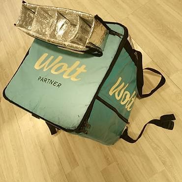 wolt çantaları: Wolt çantası az istifadə olunub, cırılan yeri yoxdur. WhatsApp — 2