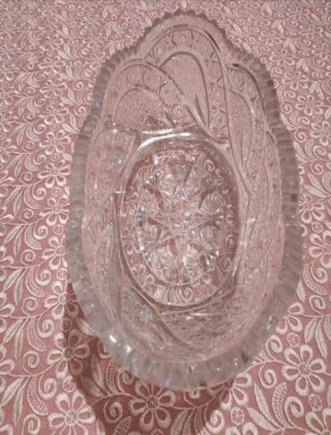 LODKA BOYUK XRUSTAL DEFFEKTI YOXDU 50 MANAT