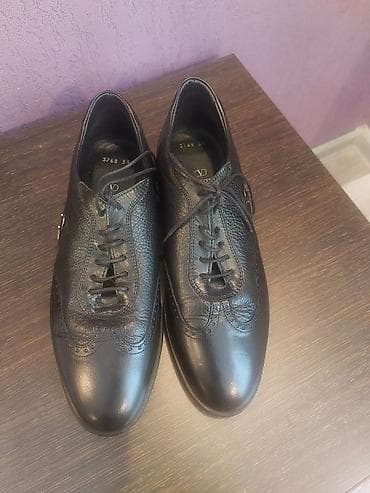 Valentino Garavani kişi ayaqqabısı - Model: Broq detallı bağlamalı — 1